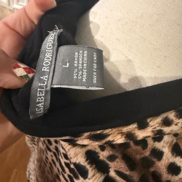 Isabella Rodriguez Leopard Print Soft Robe - Picture 9 of 9